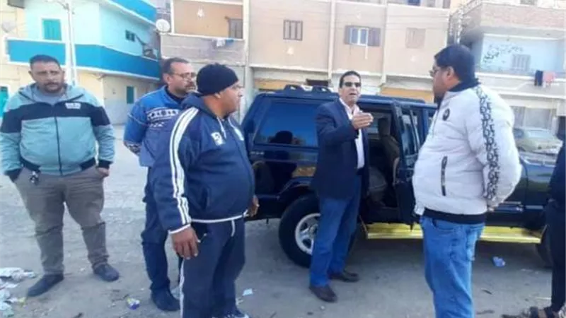 رئيس المنيا يواصل جولاته الميدانية بحي غرب المدينة