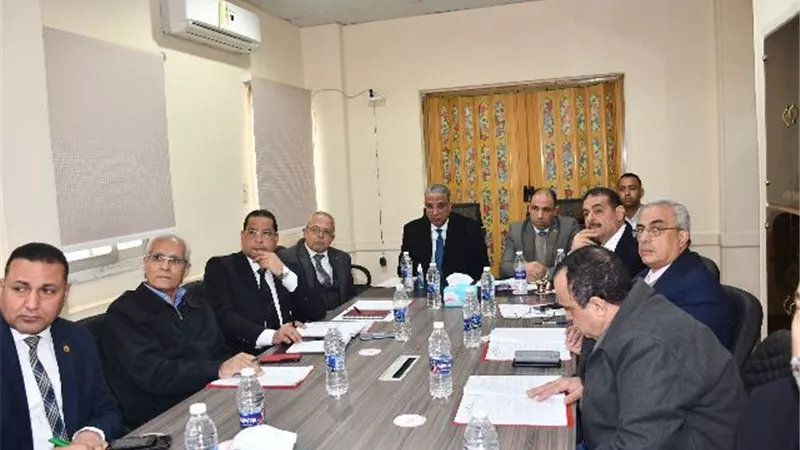 فتح منافذ بيع جديدة لمنتجات مشروع الدواجن التكاملي بالفيوم