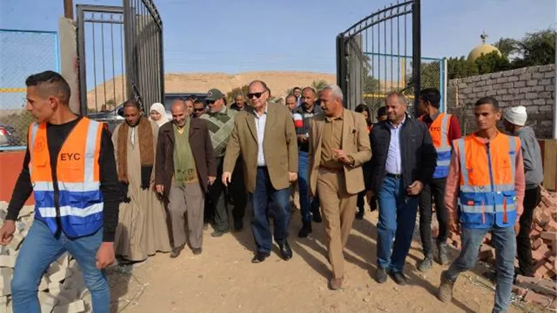 محافظ أسيوط يتفقد أعمال تنفيذ محطة معالجة صرف صحي بالبدارى