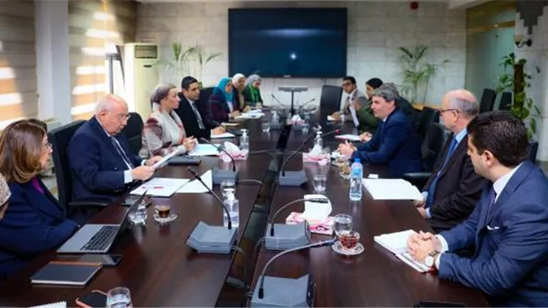 وزيرة البيئة تناقش مع مدير بنك الاستثمار الأوروبي التعاون المشترك