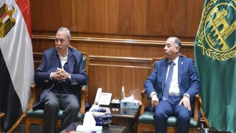 الهجان يناقش بروتوكول تعاون مع 