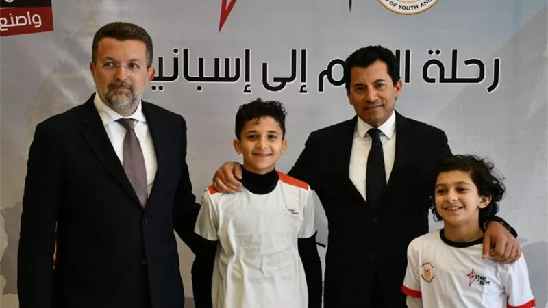 صبحى يلتقي موهوبي مشروع ستارز أوف إيجبيت قبل السفر لإسبانيا