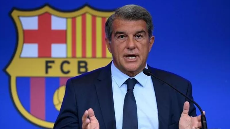 الاعلان رسميا عن موقف ثلاثى برشلونة من الرحيل
