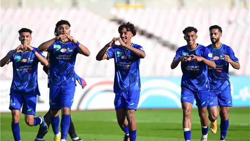 الفتح يفوز على التعاون بثنائية فى الدورى السعودى
