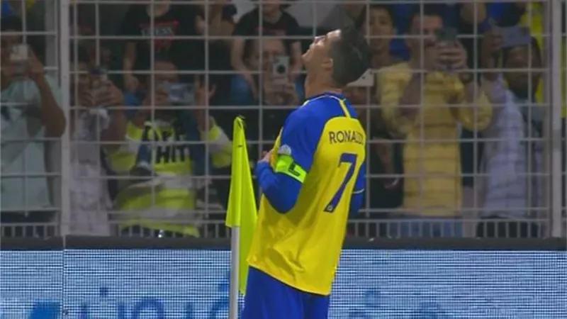 شاهد..رباعية رونالدو تقود النصر للفوز على الوحدة بالدورى السعودى