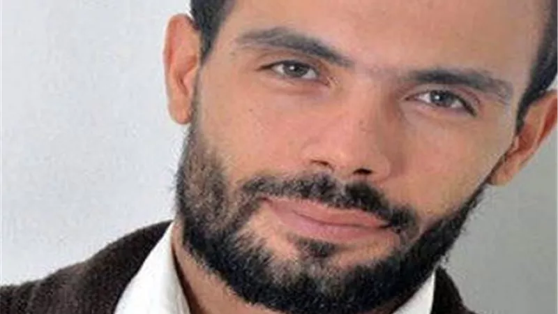 الموت يفجع الفنان شريف إدريس