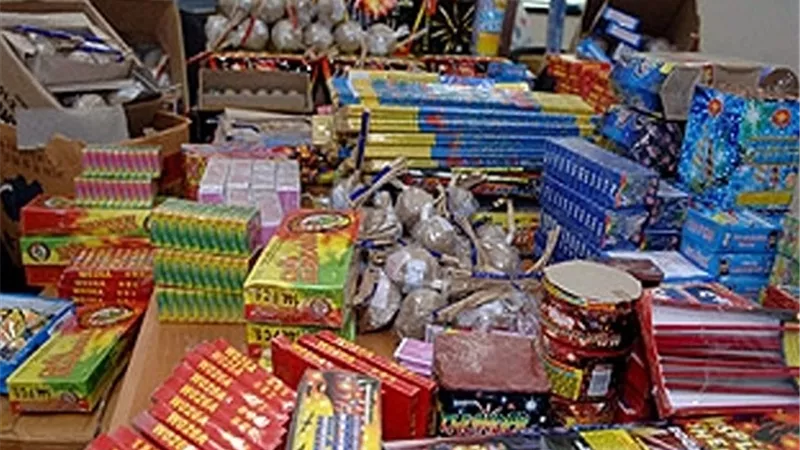 عقوبات حيازة الالعاب النارية تصل لـ المؤبد