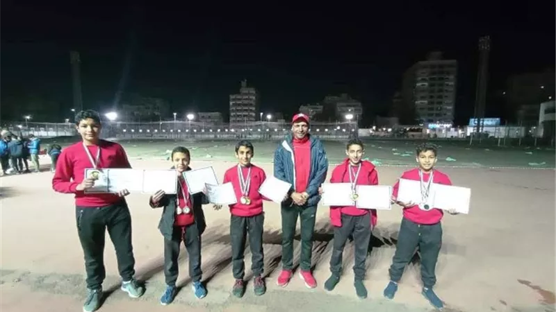 محافظ الشرقية يهنئ لاعبي القوى للناشئين للفوز بالمستوى الذهبى