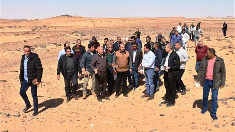 وزير النقل يتابع معدلات تنفيذ مشروع الخط الثاني للقطار الكهربائي السريع