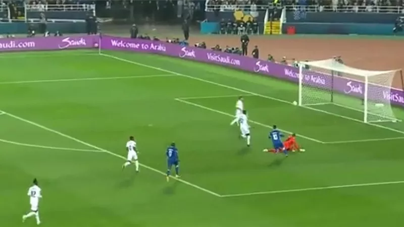 لوسيانو فيتو يسجل الثاني للزعيم أمام ريال مدريد.. فيديو