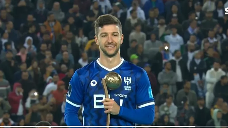 شاهد.. فييتو نجم الهلال ثالث أفضل لاعب فى كأس العالم للأندية