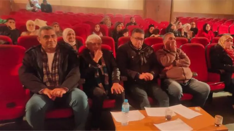 كورال الأطفال يشدو بأجمل الأغانى على مسرح ثقافة السويس