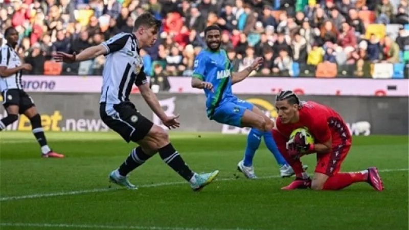 أودينيزي يحقق تعادلا مثيرا أمام ساسولو بالدوري الإيطالي