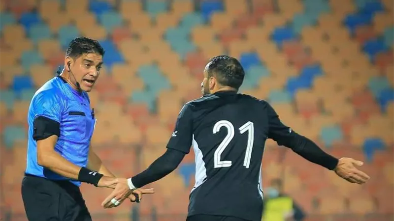 إبراهيم نور الدين حكماً لمباراة الزمالك وسموحة فى الدوري