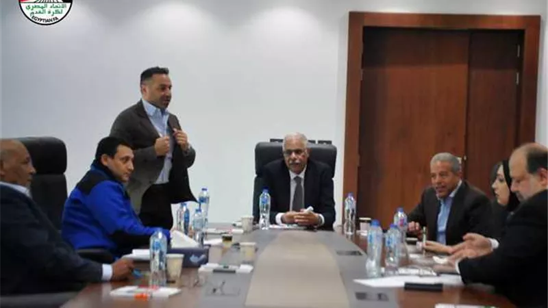 الغندور: اتحاد الكرة يتعامل مع الزمالك بطريقة غريبة في الصفقات