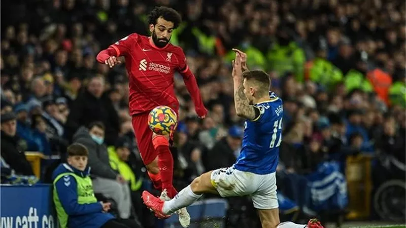 موعد والقناة الناقلة لمباراة ليفربول وإيفرتون بالدوري الإنجليزي