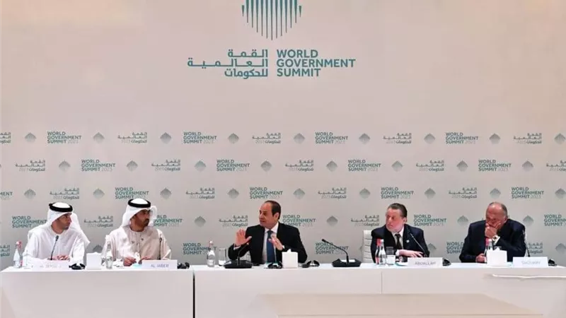 الرئيس السيسي يُشارك في جلسة «تمكين القطاع الخاص ودور الصندوق السيادي المصري» بقمة الحكومات