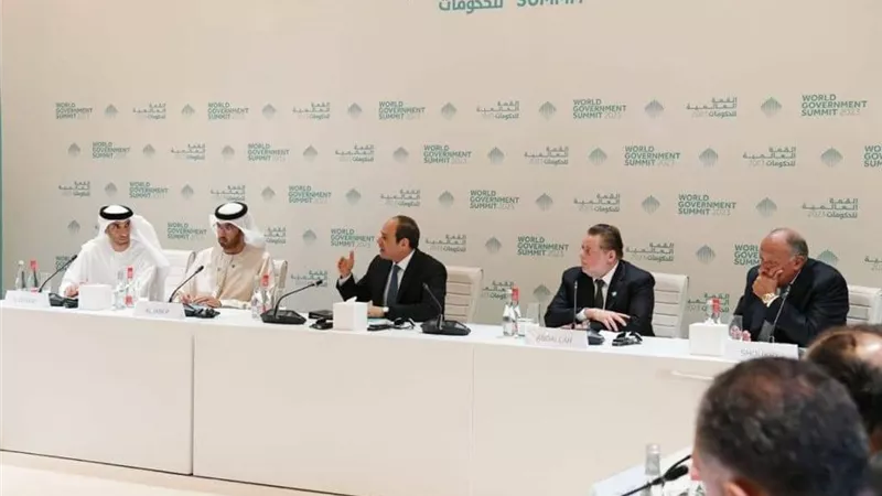 الرئيس السيسي يستعرض الآليات والفرص الاستثمارية المتاحة في مصر في كافة القطاعات