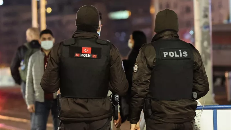 شجار جماعي بين فريقي كرة روسي وأوكراني بتركيا
