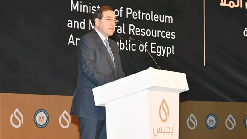 وزير البترول يؤكد أهمية التحول الطاقى كهدف تنموى