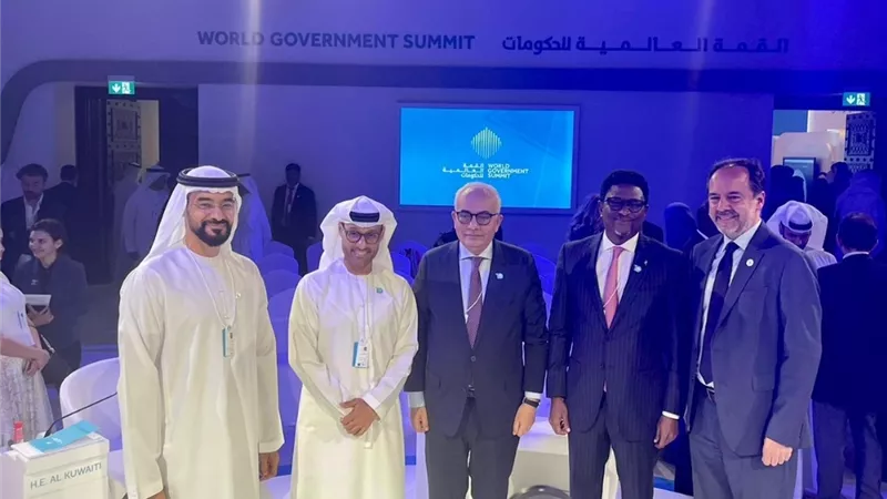 حجازي يشارك في حلقة نقاشية بعنوان تسريع استكشاف افكارتتخطى الآفاق