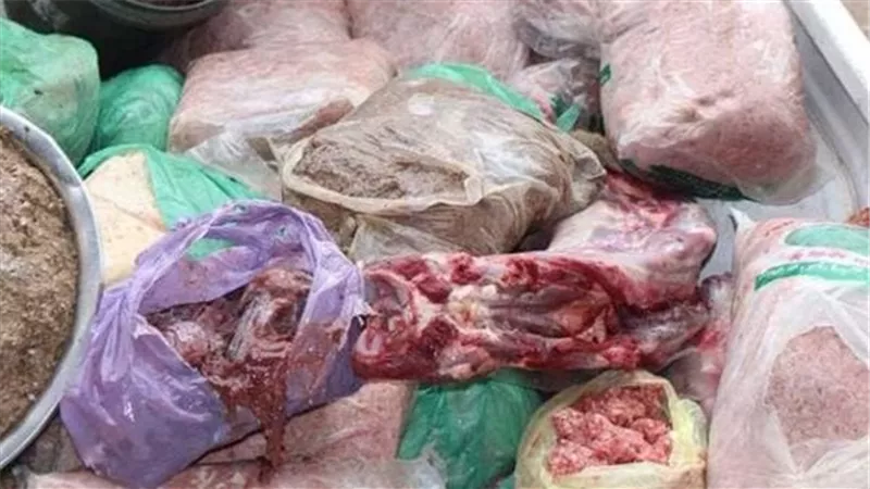 ضبط لحوم مجمدة منتهية الصلاحية في حملة حماية المستهلك
