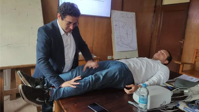 جامعة درايه تدرب أطباء بنى سويف على العلاج الطبيعى