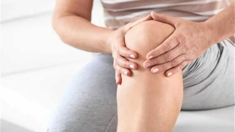 7 أسباب لألم الركبة.. تعرف عليها