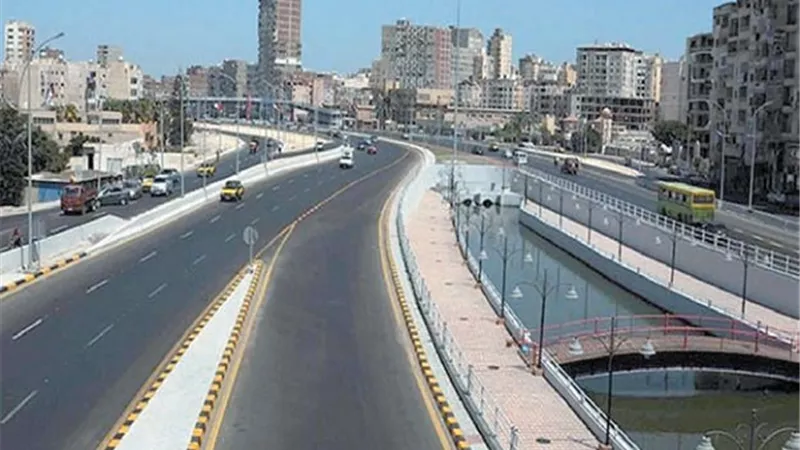 العشوائيات تزحف.. علي محور المحمودية بالإسكندرية!!