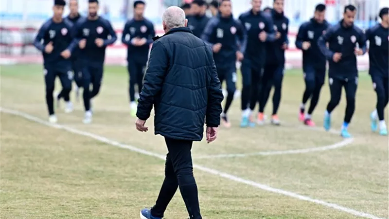 تدريبات خفيفة للاعبى الزمالك استعدادا لمواجهة المريخ السوداني