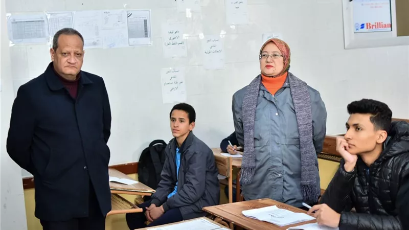 وكيل تعليم بورسعيد تشدد على تطبيق التسجيل الإلكترونى لغياب الطلاب