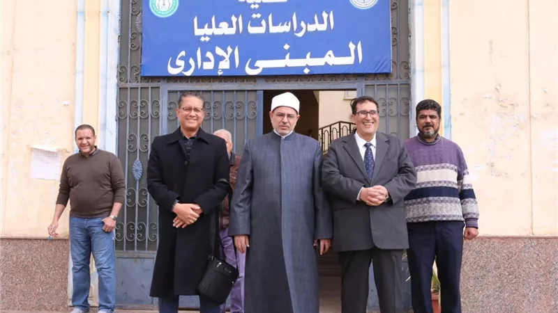 استخراج براءات الرسائل العلمية للباحثين بقطاع اللغة العربية