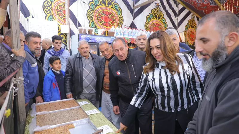 محافظ دمياط تفتتح معرض السلع الغذائية 