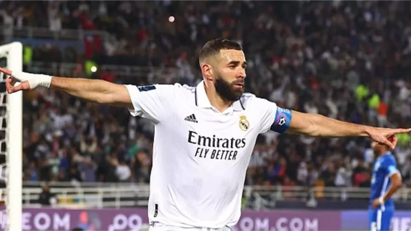 شاهد .. بنزيما يتقدم بالثانى أمام إلتشى بالدورى الإسبانى