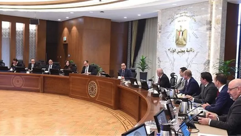 رئيس الوزراء يلتقي وفد شركات تركية تعمل في مجالات مختلفة