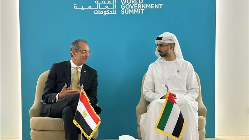 وزير الاتصالات يبحث مع نظيره الاماراتى سبل التعاون فى الذكاء الاصطناعى