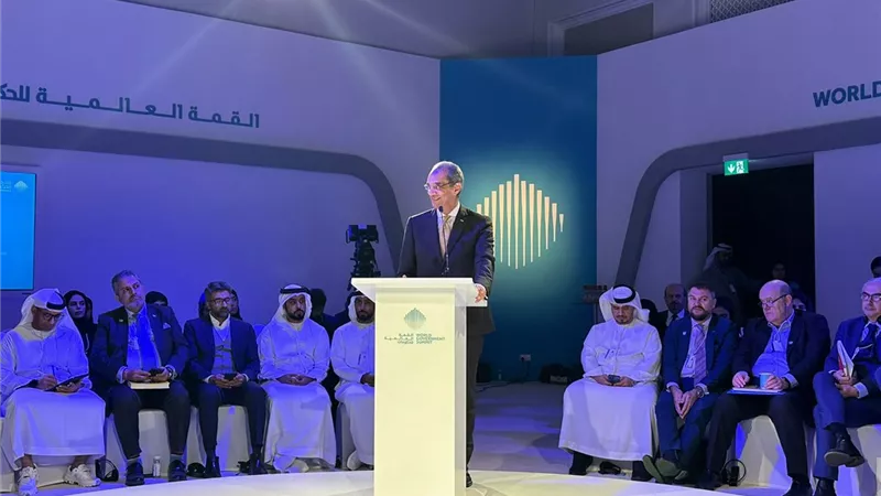 165 خدمة حكومية.. وزير الاتصالات يستعرض رؤية الدولة لبناء مصر الرقمية