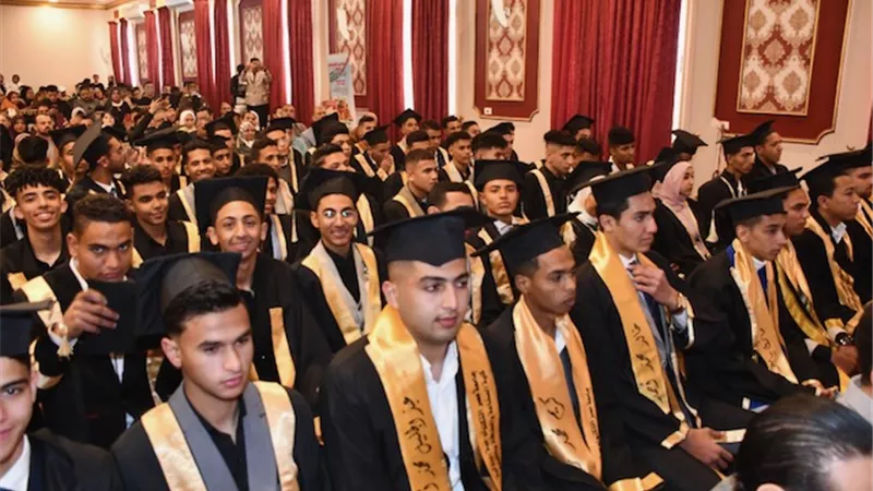 الفيوم تحتفل بتخرج دفعة جديدة من طلاب كلية تكنولوجيا الصناعة