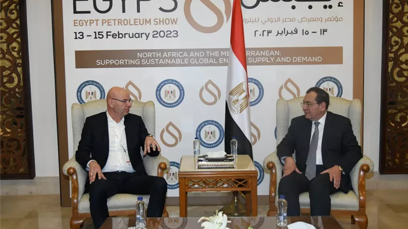وزير البترول يلتقي وفد 