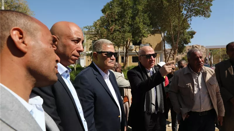 رئيس القابضة للمياه يتفقد محطة مياه جبل شيشة