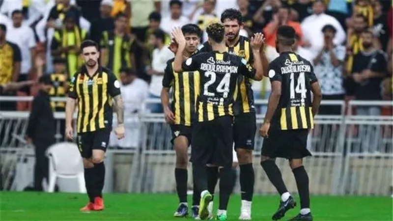 سانتو يعلن تشكيل إتحاد جدة لمواجهة الإتفاق بدوري روشن السعودي