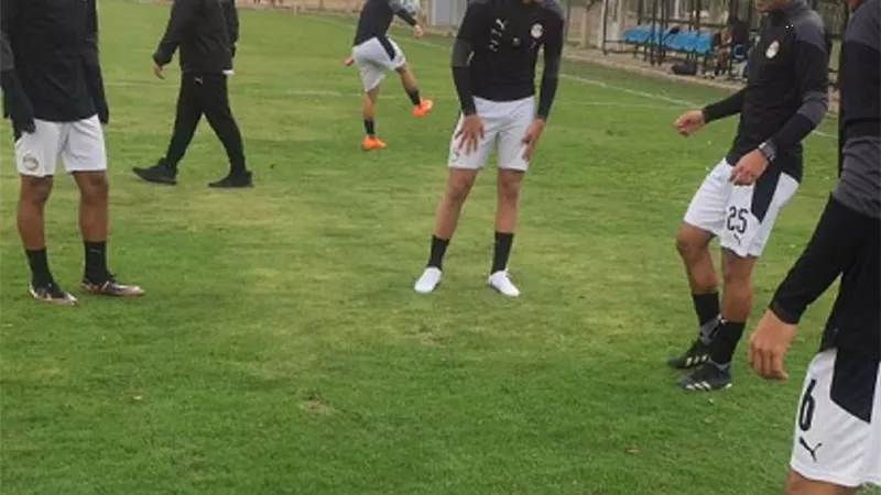 لأول مرة.. منتخب الشباب يتدرب بالكرة الرسمية لبطولة أمم أفريقيا