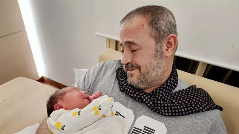 جورج وسوف يتصدر التريند بعد قدوم حفيدته أميا