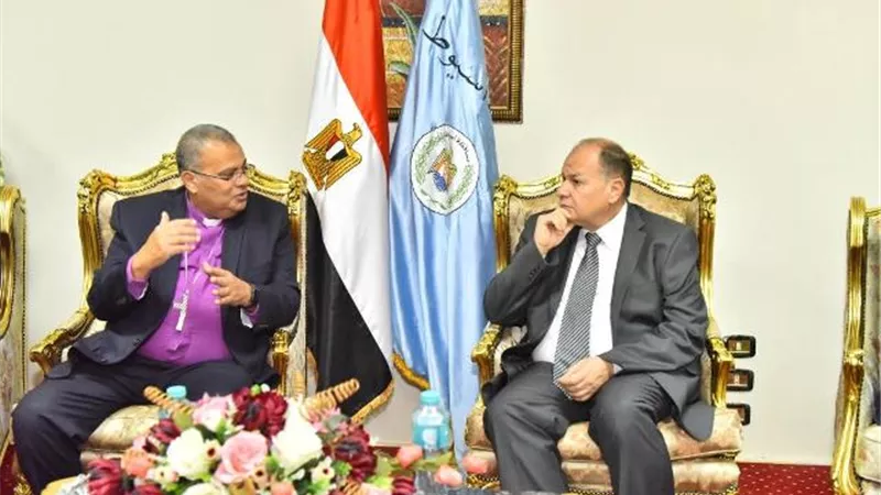 محافظ أسيوط يهنىء أندريه لتجديد وفوزه رئيساً للطائفة الانجيلية
