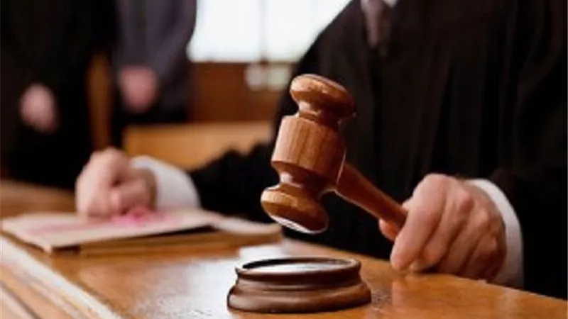 جنايات بورسعيد تحكم باعدام قاتلة والدتها