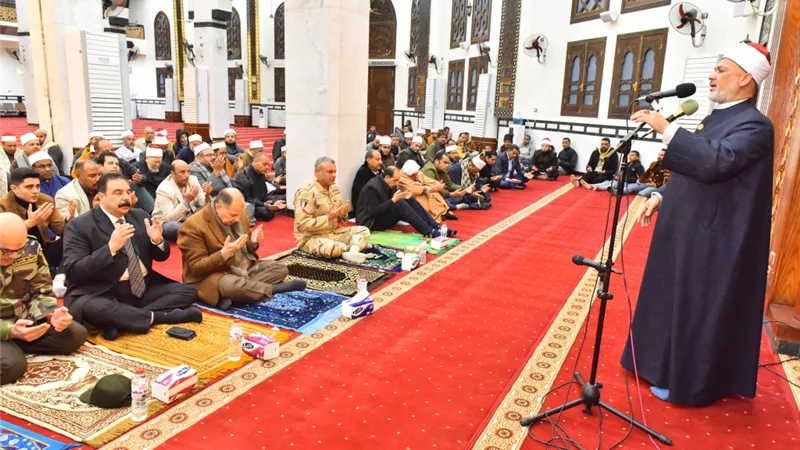 محافظ أسيوط يشهد الاحتفال بذكرى الاسراء والمعراج بمسجد 
