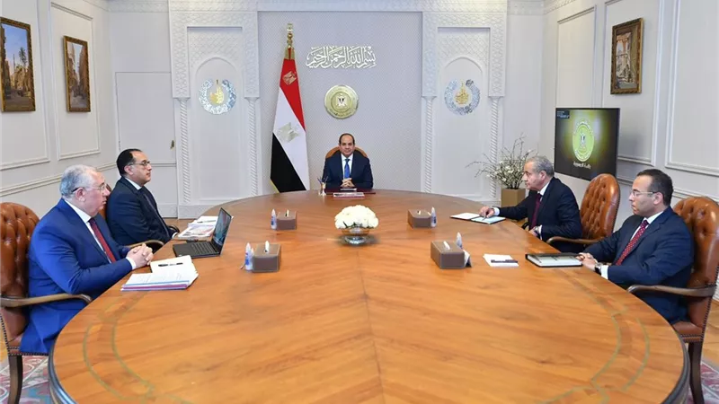الرئيس السيسي يوجه بسرعة الإعلان عن سعر ضمان لتوريد الذرة وفول الصويا