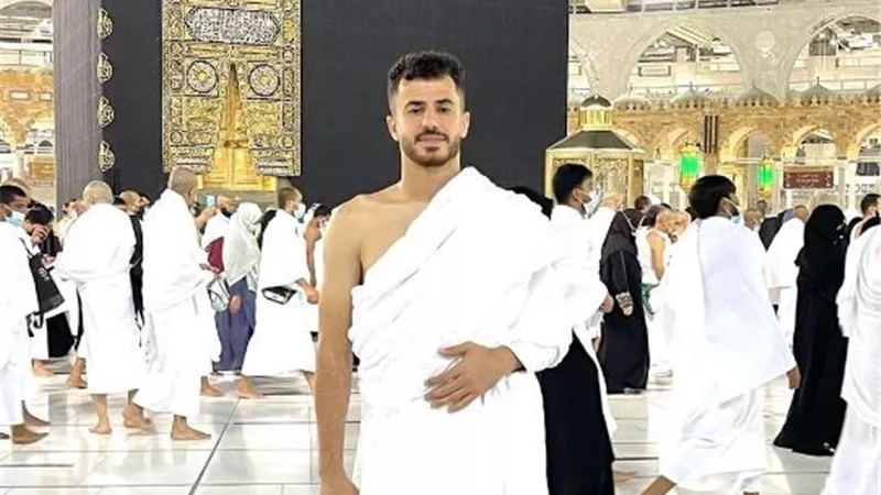 مدافع الزمالك يطير إلي السعودية لأداء مناسك العمرة