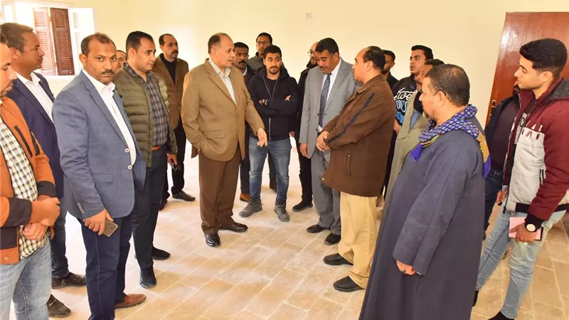 محافظ أسيوط يتفقد أعمال إنشاء مجمع خدمات المواطنين