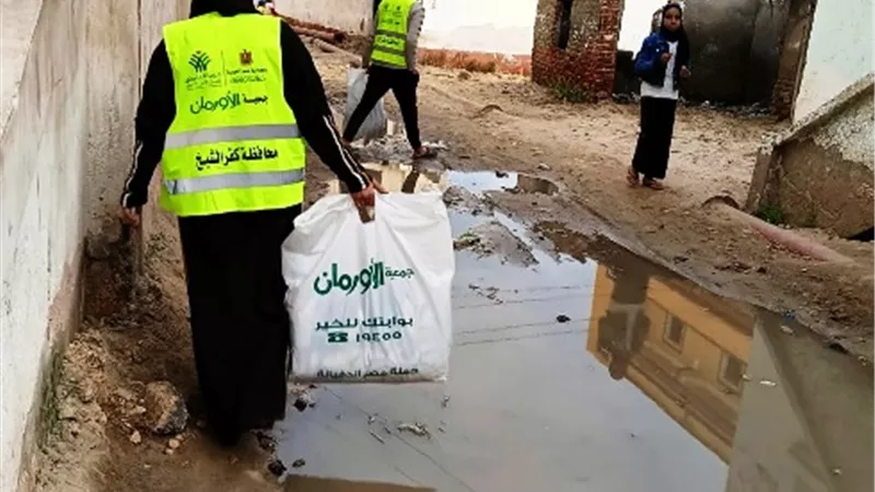لحوم وألحفة لدعم1900 أسرة بقرى ومراكز كفرالشيخ